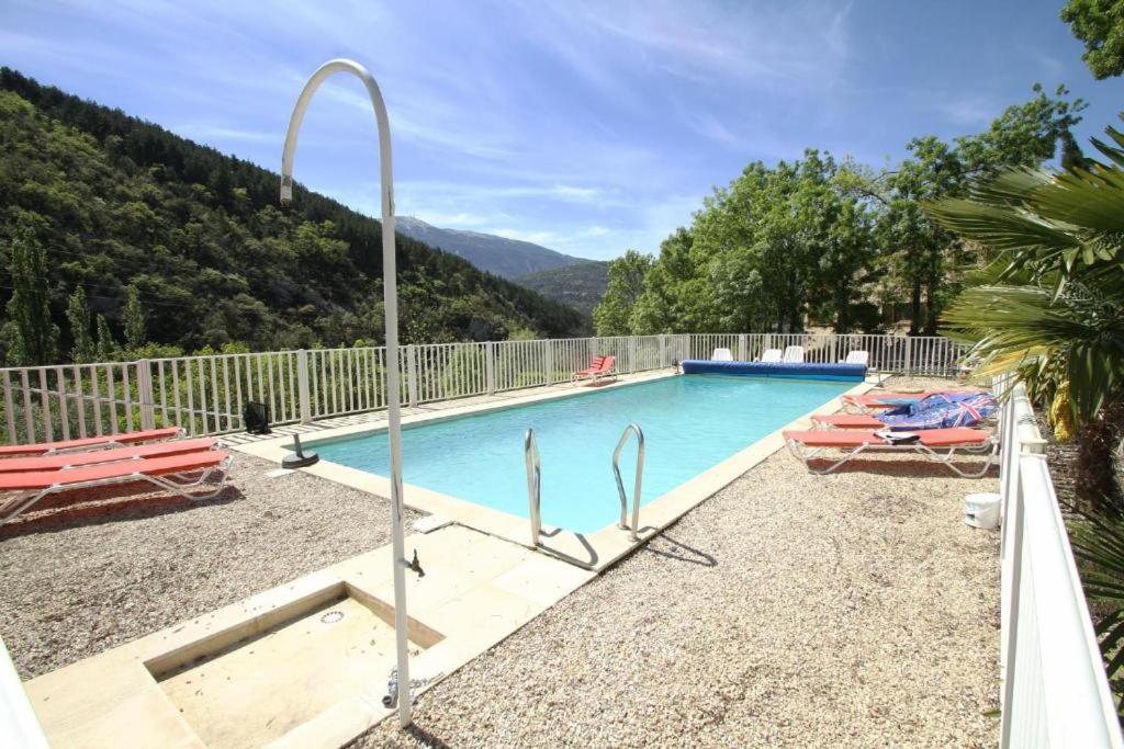 Les Chambres D'Hotes Du Mas Face Au Ventoux Plaisians エクステリア 写真